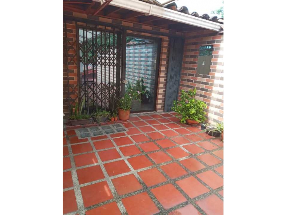 CASA EN VENTA BELEN FATIMA ,MEDELLIN PISO1