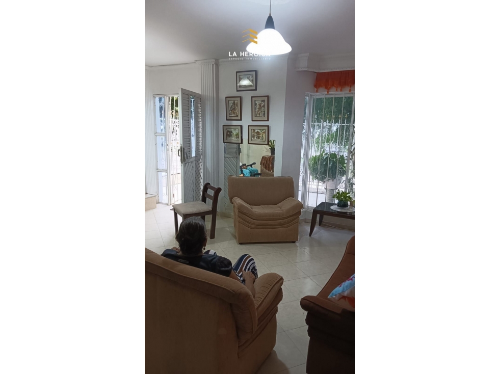 VENDEMOS CASA EN EL BARRIO LOS ALPES-CARTAGENA — foto 2