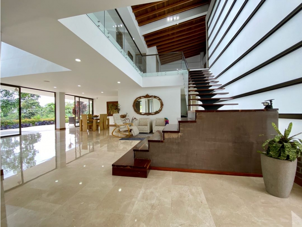 VENDEMOS CASA EN EL ESCOBERO ENVIGADO — foto 2