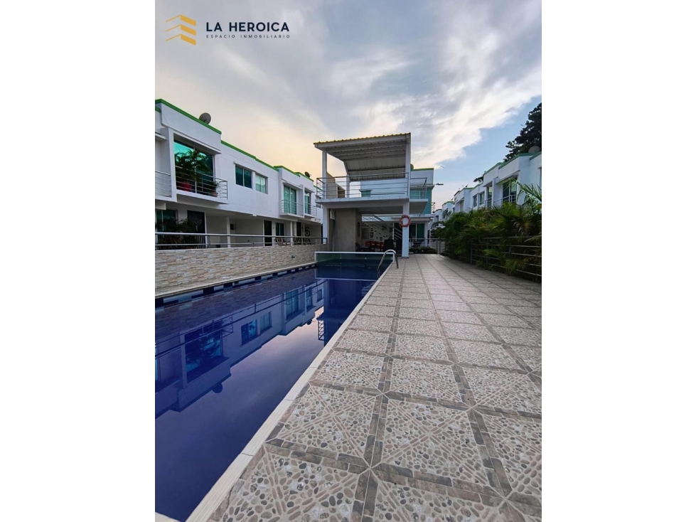 VENDEMOS CASA EN EL RECREO - CARTAGENA
