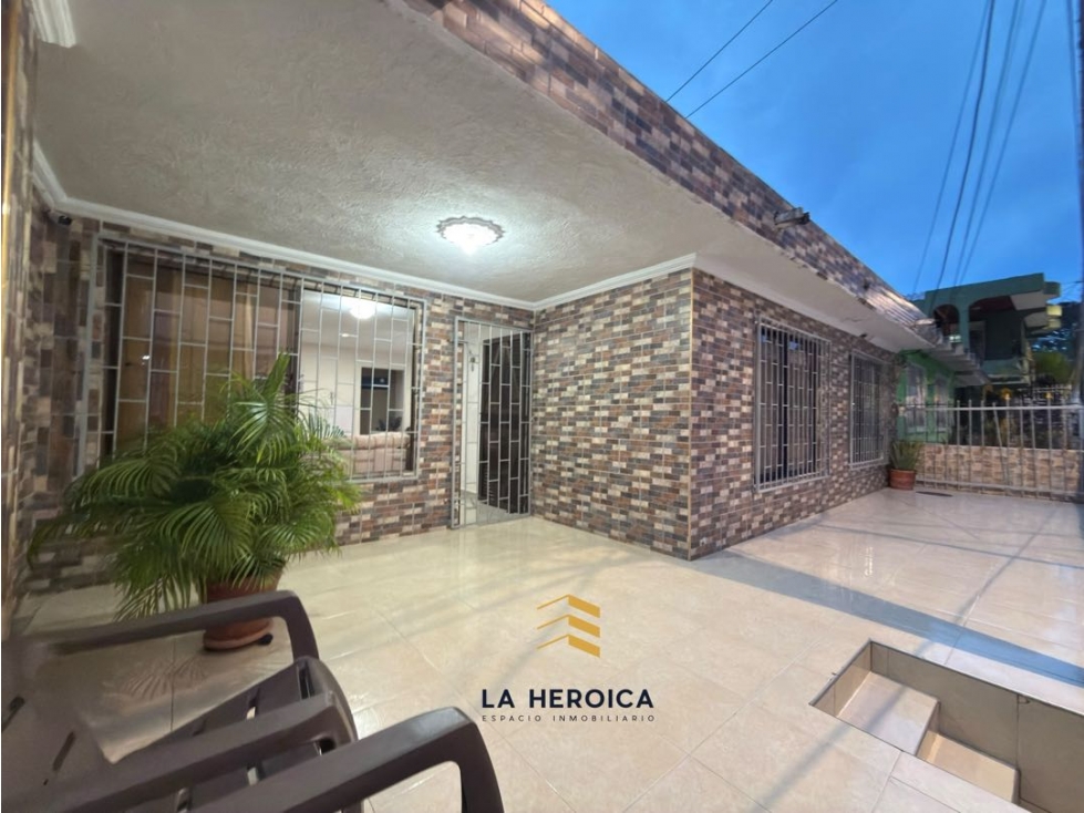 VENDEMOS CASA EN EL SOCORRO