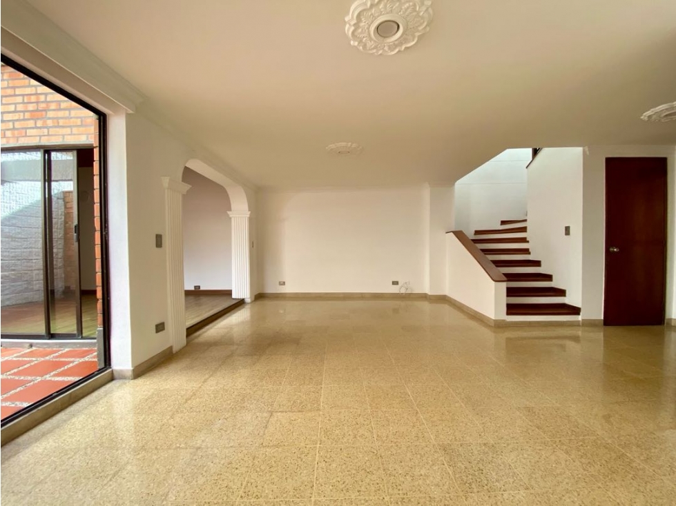VENDEMOS CASA EN ENVIGADO SECTOR MALL LA SEBASTIANA — foto 3