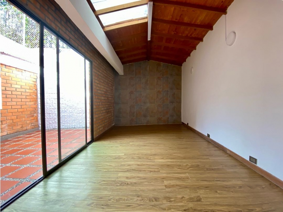 VENDEMOS CASA EN ENVIGADO SECTOR MALL LA SEBASTIANA — foto 6