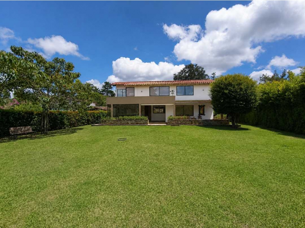VENDEMOS CASA EN PARCELA PRIVADA AL LADO DE CLUB CAMPESTRE LLANOGRANDE