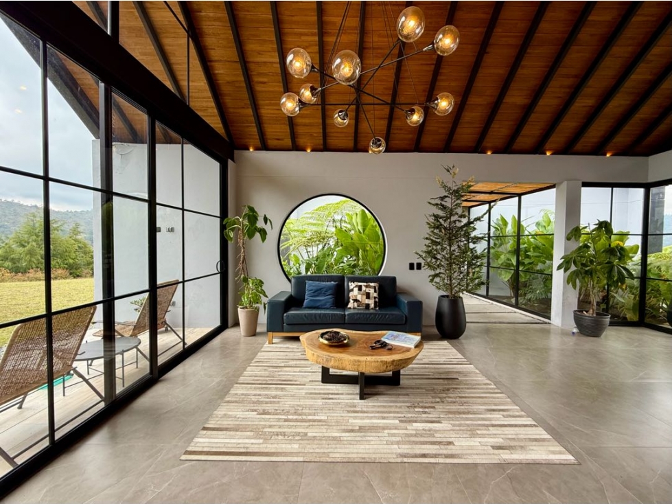 VENDEMOS CASA EN UNIDAD 1 NIVEL MUY NUEVA ENTRE LLANOGRANDE/EL RETIRO — foto 4