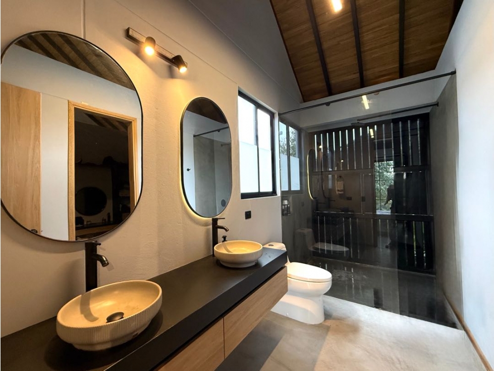 VENDEMOS CASA EN UNIDAD 1 NIVEL MUY NUEVA ENTRE LLANOGRANDE/EL RETIRO — foto 6