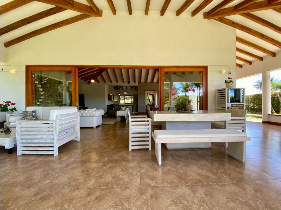 VENTA DE CASA DE UN NIVEL CERRADA ENTRE SAN ANTONIO Y LA CEJA — foto 3