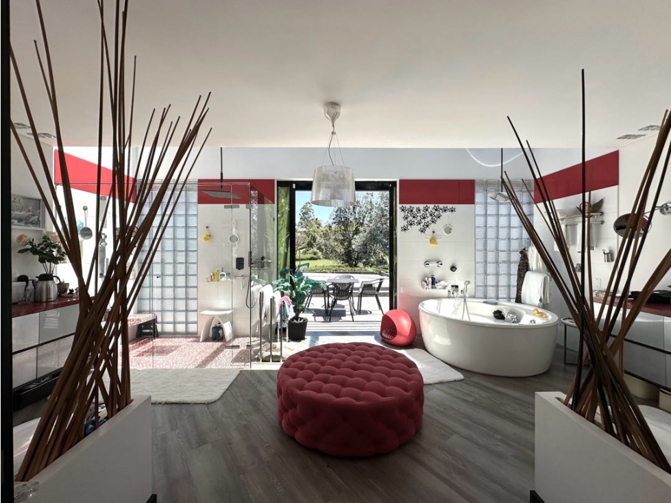 VENDEMOS CASA MODERNA UNIDAD CERRADA LLANOGRANDE TABLAZO CON PISCINA — foto 5