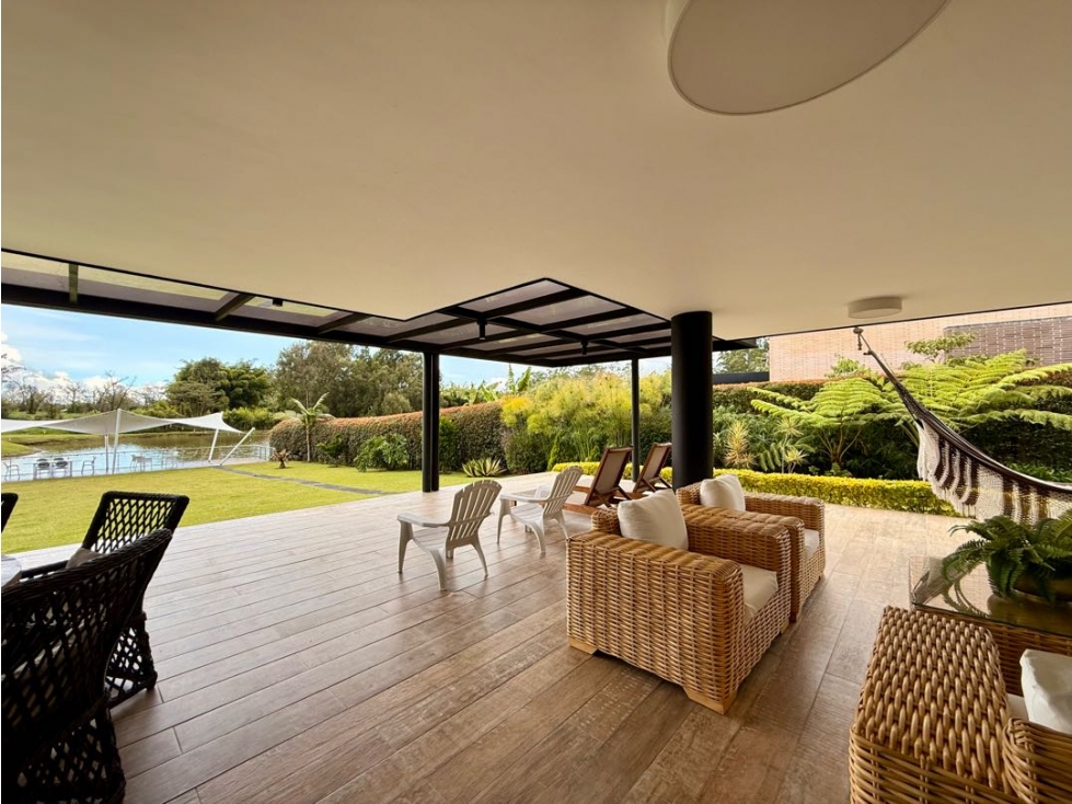 VENDEMOS CASA MODERNA VISTA AL LAGO UNIDAD CERRADA LLANOGRANDE — foto 2