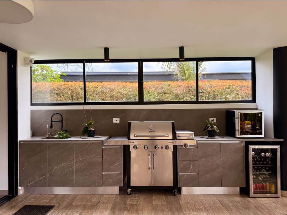 VENDEMOS CASA MODERNA VISTA AL LAGO UNIDAD CERRADA LLANOGRANDE — foto 5