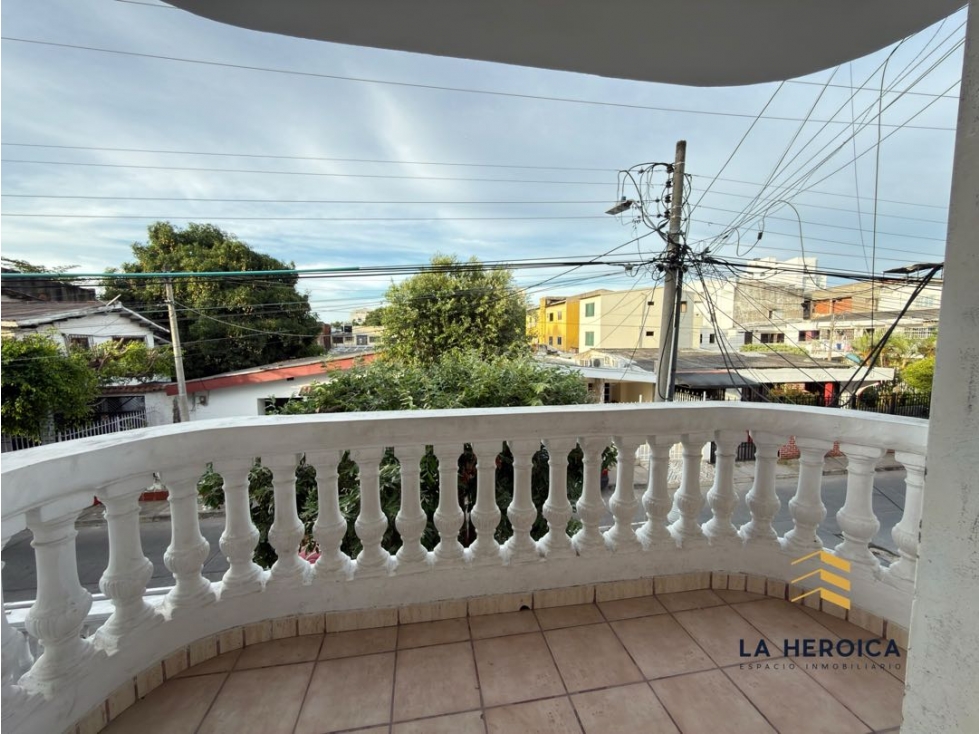 VENDEMOS CASA PARA OFICINAS O COLEGIO EN EL RECREO — foto 4