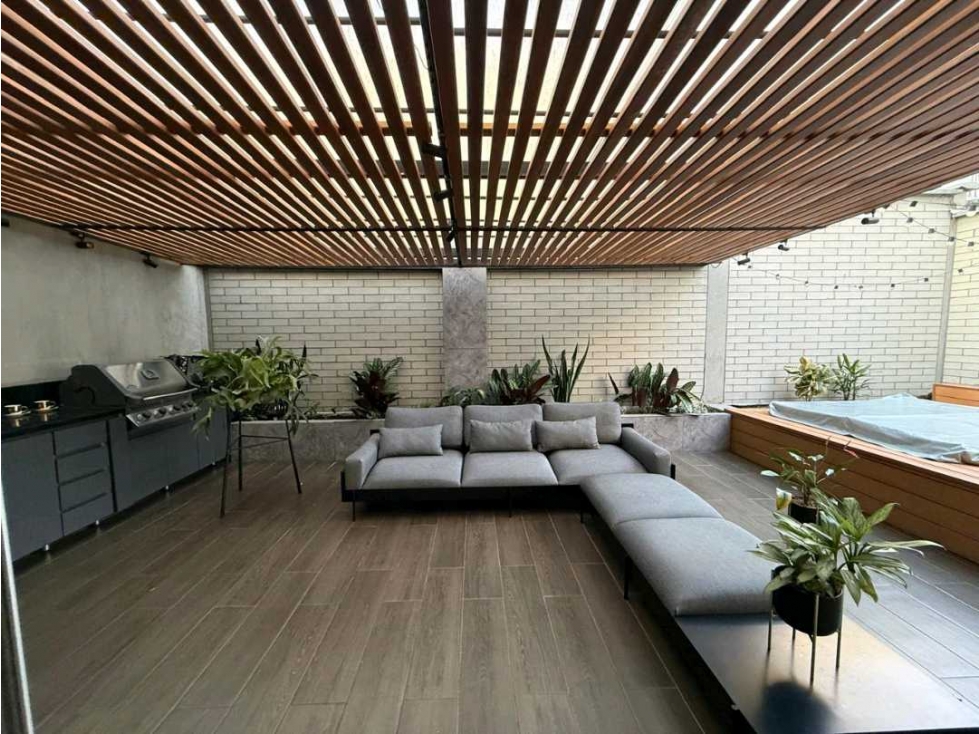 VENDEMOS CASA REMODELADA DE 203m² EN RIONEGRO UNIDAD CERRADA
