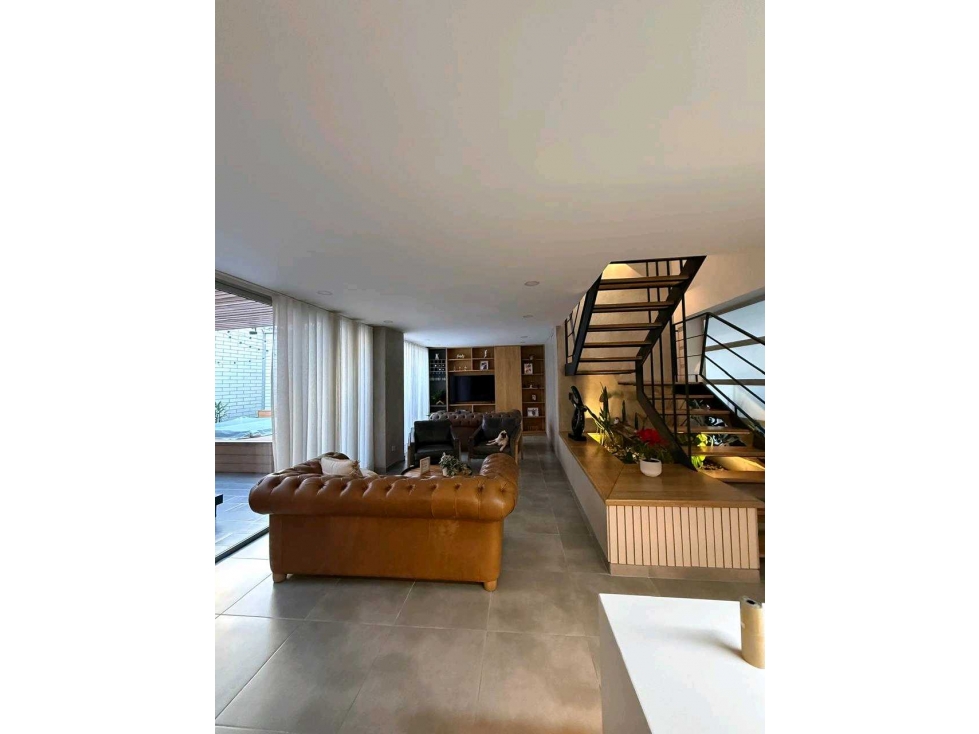 VENDEMOS CASA REMODELADA DE 203m² EN RIONEGRO UNIDAD CERRADA — foto 3