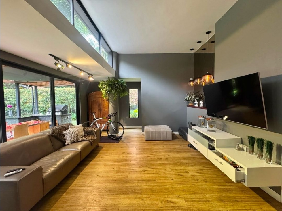 VENDEMOS CASA REMODELADA UNIDAD CERRADA SECTOR SAN LUCAS DRIVE IN — foto 4