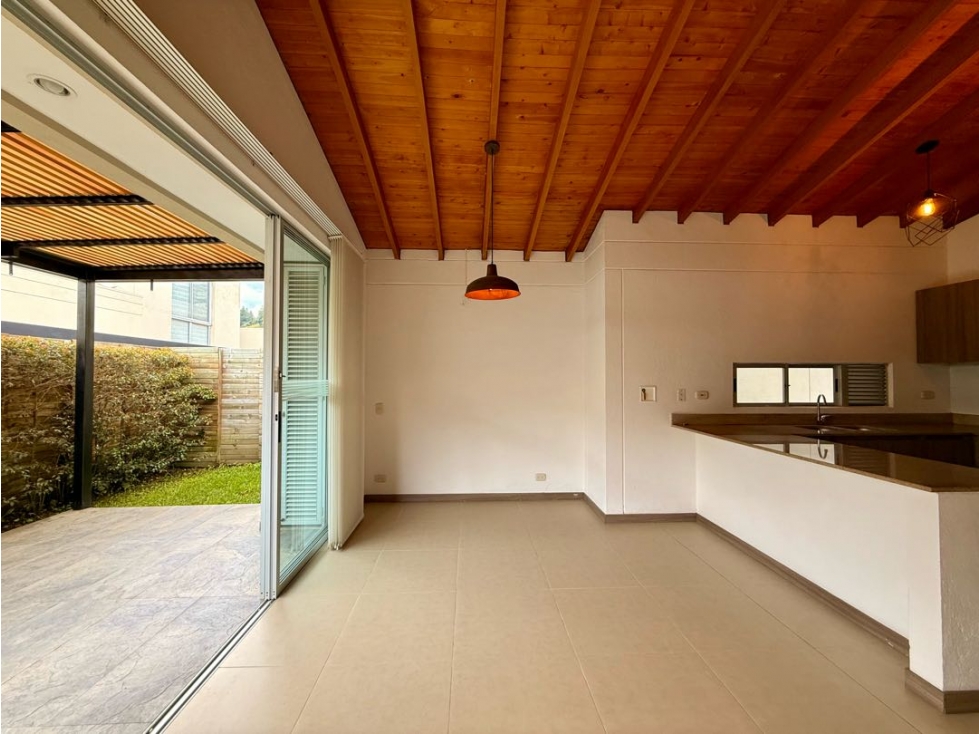 VENDEMOS CASA UNIDAD CERRADA EN EL RETIRO 1 NIVEL — foto 6
