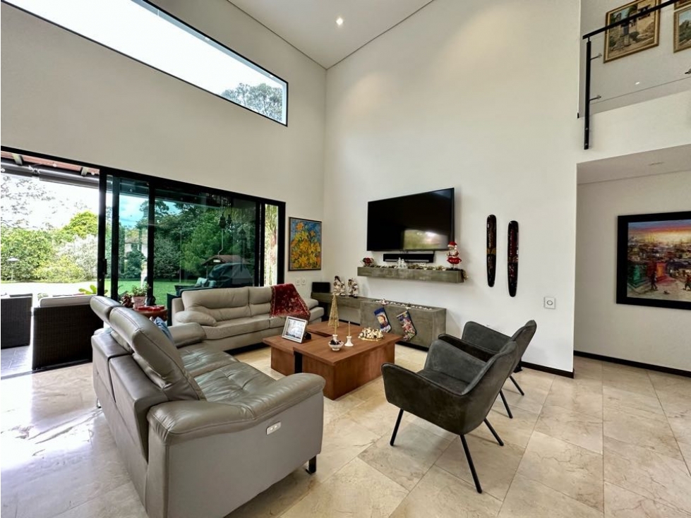 VENDEMOS CASA UNIDAD CERRADA MUY EXCLUSIVA LLANOGRANDE — foto 6