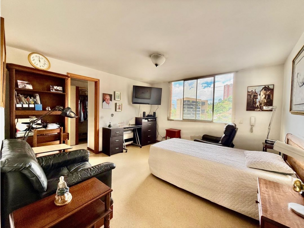 Gran apartamento para remodelar en la mejor ubicación del Poblado — foto 6