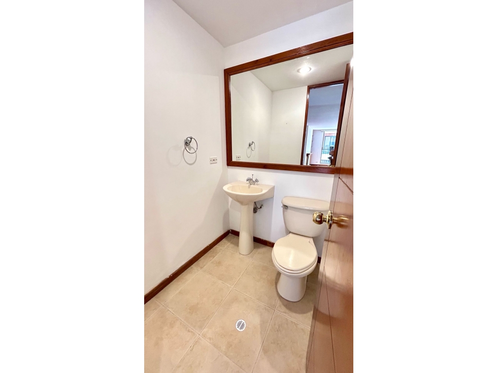 VENDEMOS EXCELENTE APARTAMENTO -ESQUINERO EN SANTA PAULA — foto 5