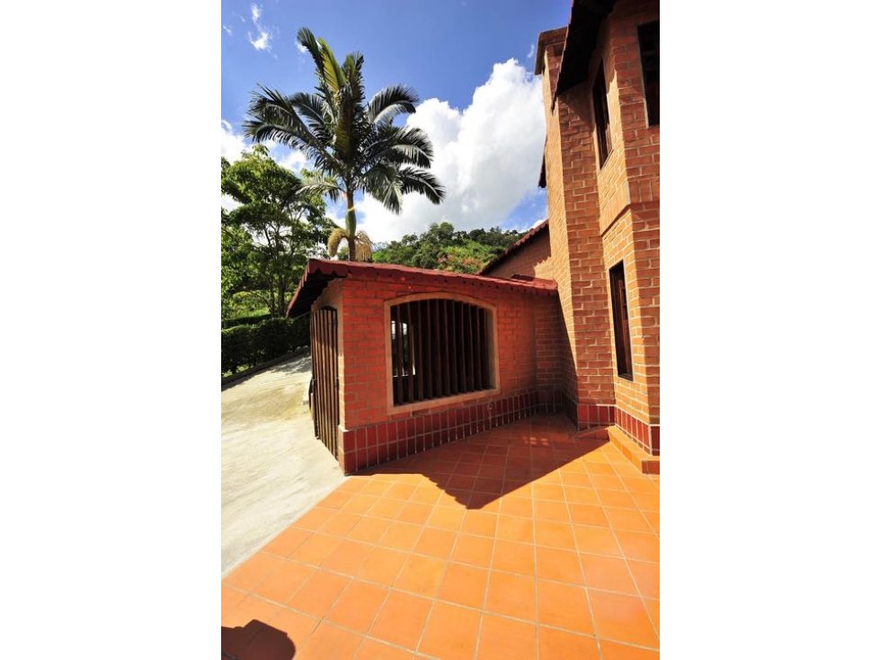 VENDEMOS FINCA CON PESEBRERA EN GIRARDOTA - 6