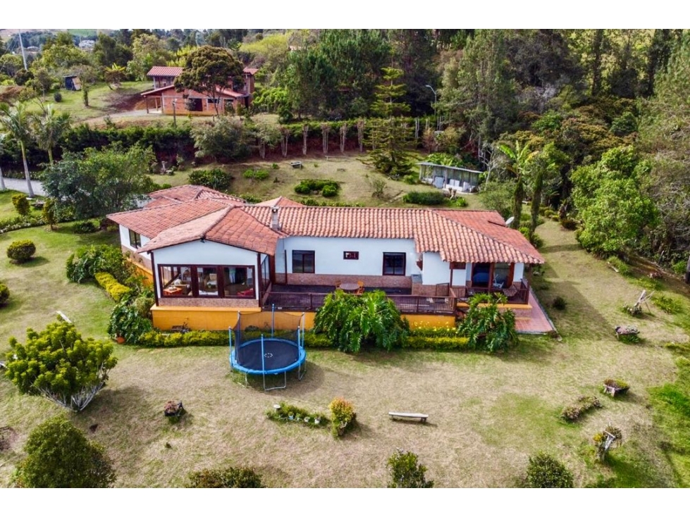 VENDEMOS FINCA EN GUARNE ANTIOQUIA - 15 MIN DEL PARQUE - 3