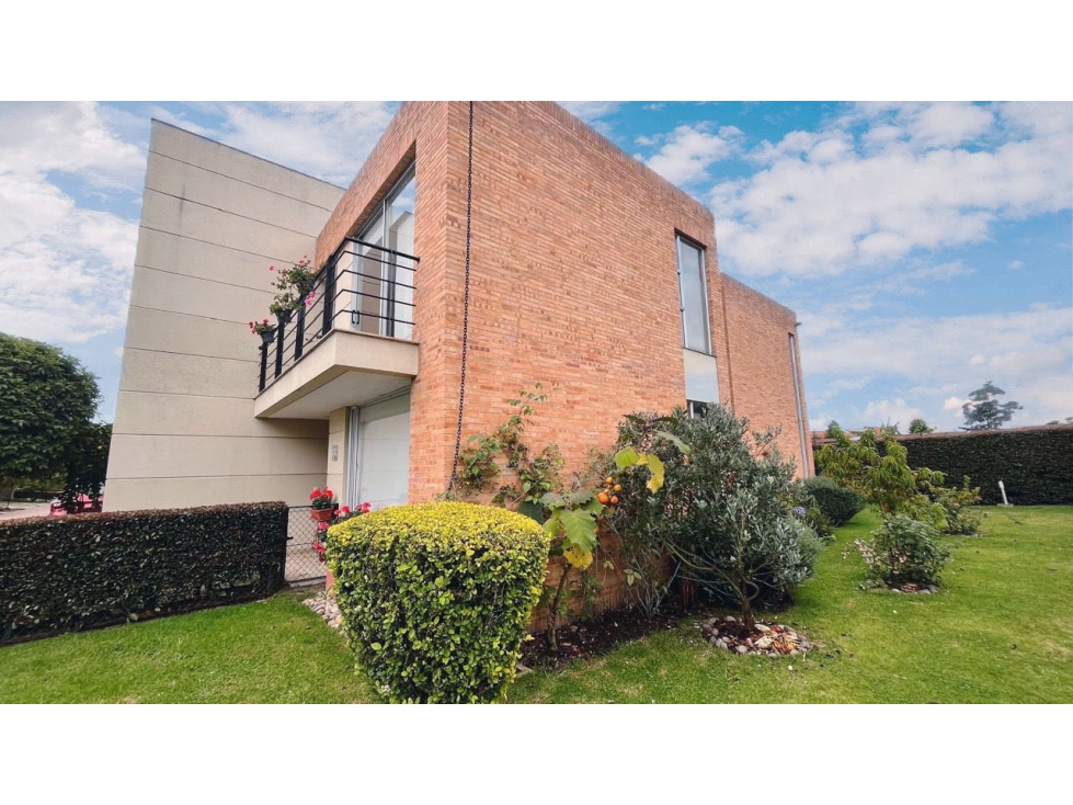 Vendemos hermosa casa con zona verde