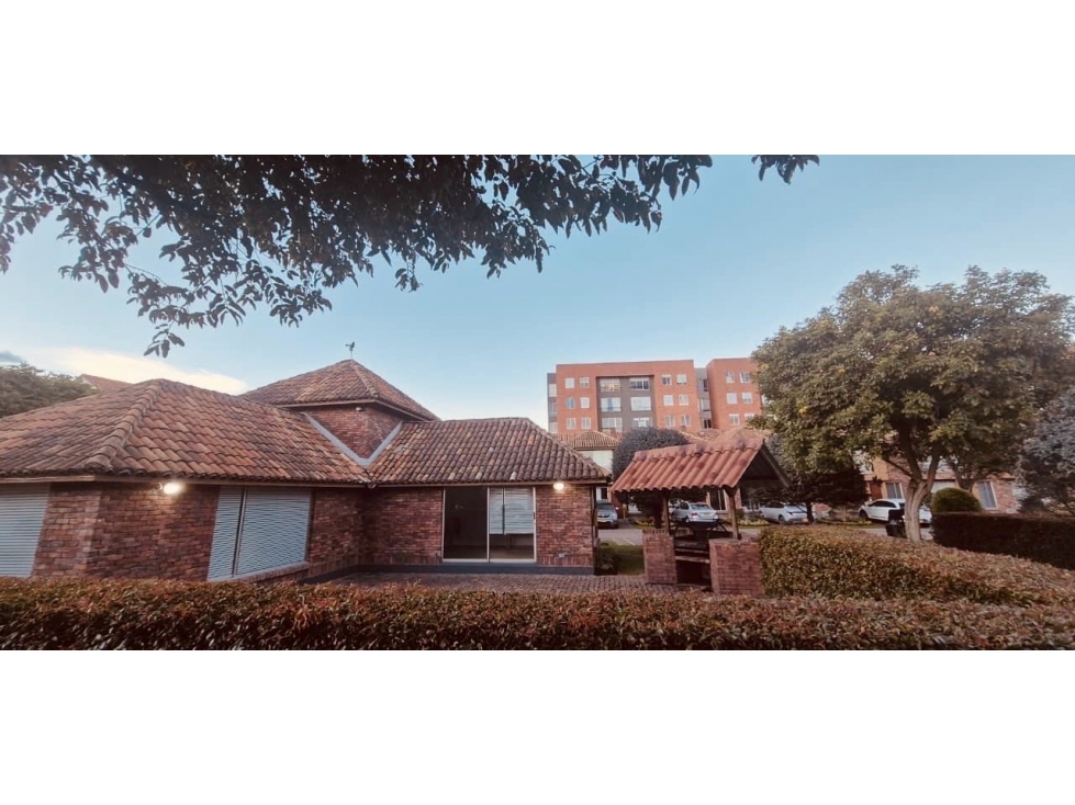 Vendemos hermosa casa en chía !!
