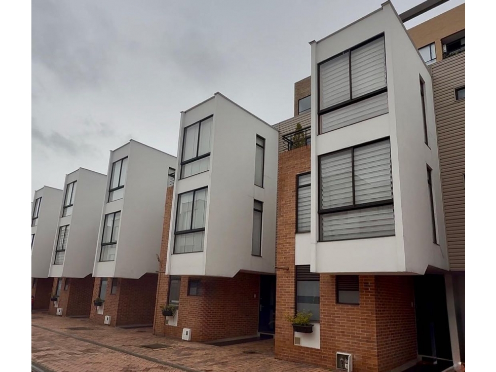 Vendemos hermosa casa en chia!