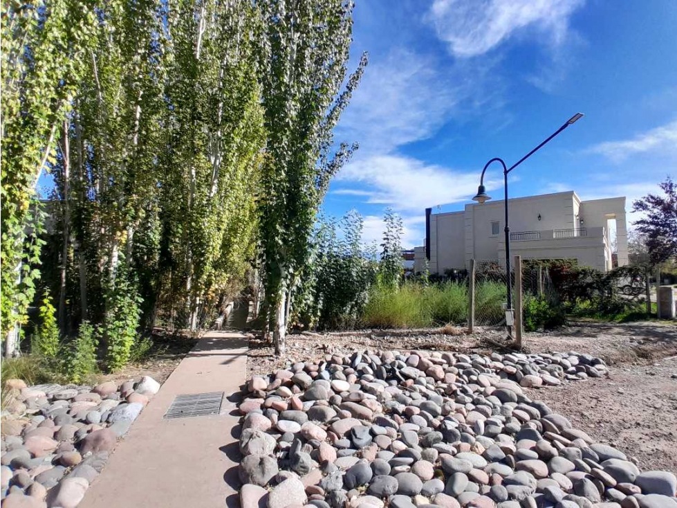 Lote en Venta 753 m2 en Barrio Liceo Country Club etapa 4, Luján, Mza. - 6