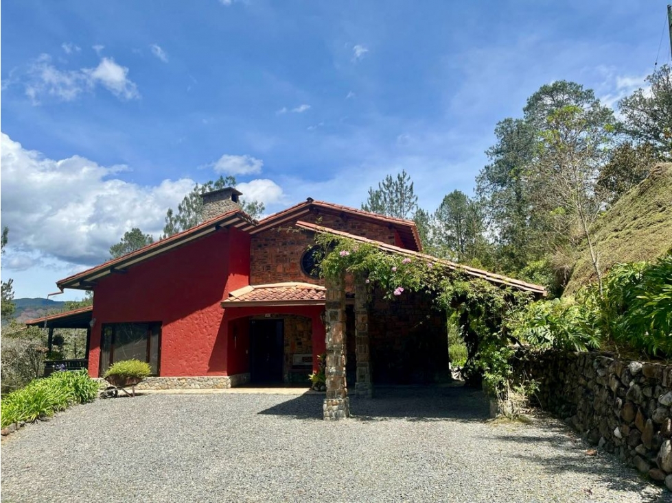 VENDEMOS O ALQUILAMOS CASA CAMPESTRE UNIDAD CERRADA EL RETIRO