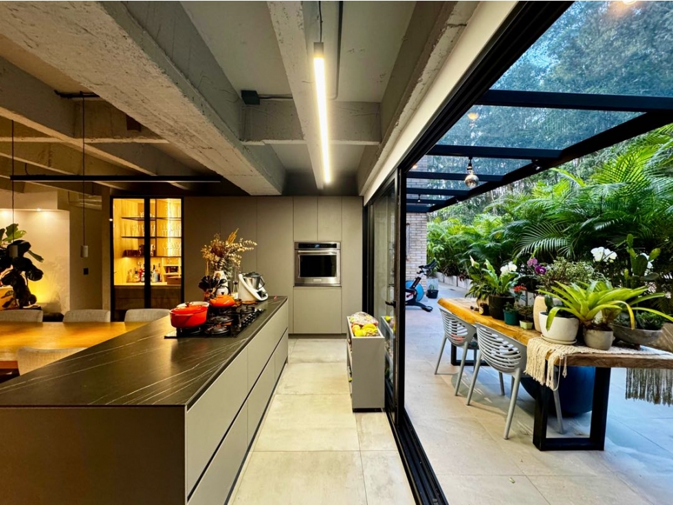 VENDEMOS O ARRENDAMOS APARTAMENTO CON SÚPER TERRAZA REMODELADO — foto 4