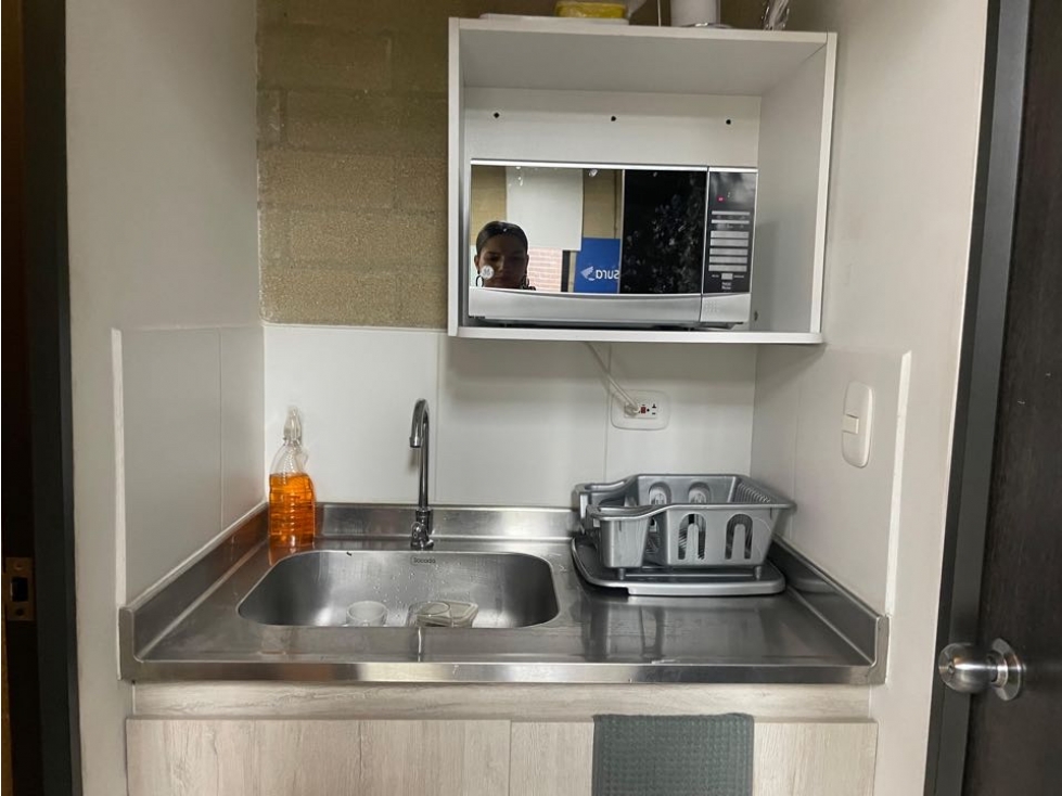 VENDEMOS OFICINA EN EDIFICIO EMPRESARIAL CERCA A COLCAFE — foto 4