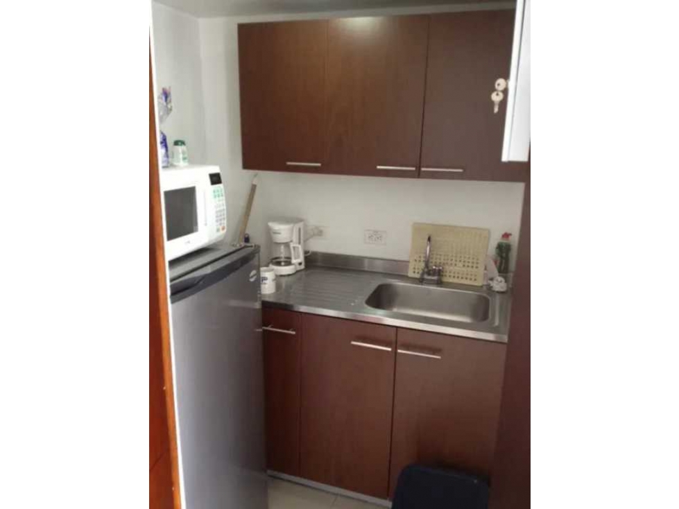 OFICINA EN VENTA LAURELES, MEDELLIN PISO 10 - 4