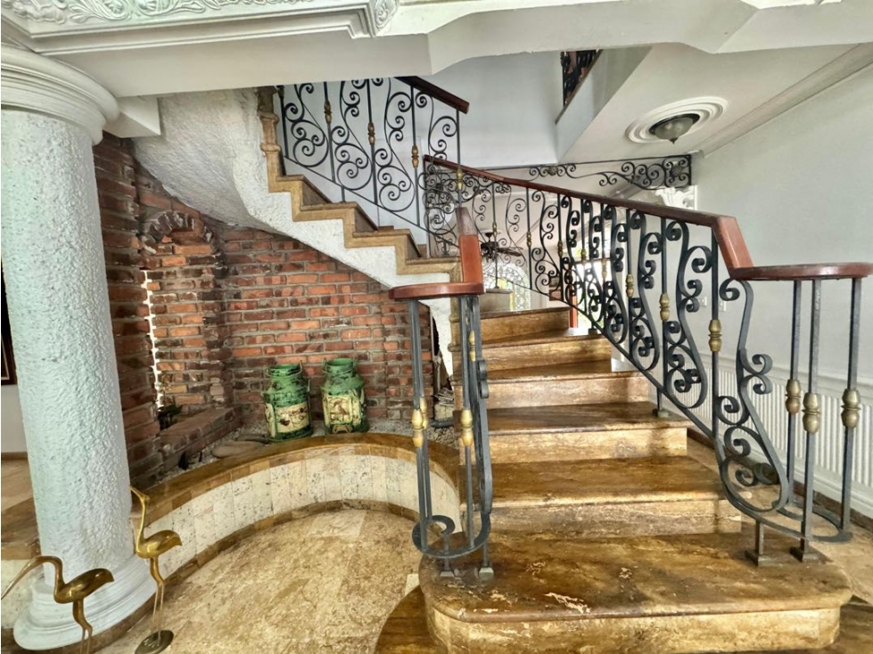 VENDEMOS tradicional casa 3 niveles cerca la bahía | Castillogrande — foto 6