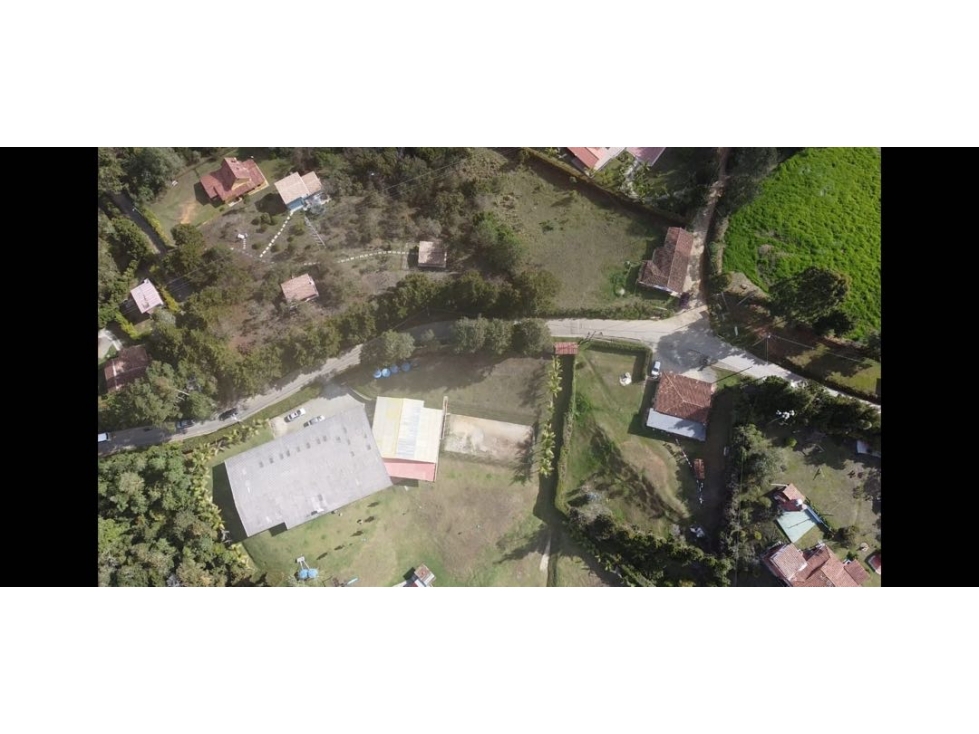 VENDO EXCELENTE CASA LOTE EN V. PIEDRAS BLANCAS EN GUARNE — foto 2
