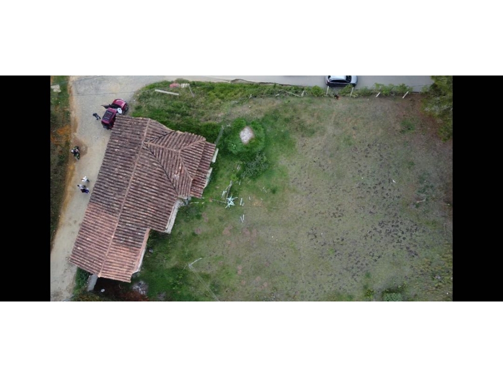 VENDO EXCELENTE CASA LOTE EN V. PIEDRAS BLANCAS EN GUARNE — foto 3