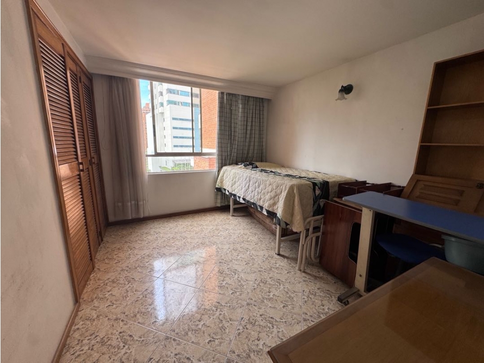 VENDO 105 mtr para REFORMAR sector clínica Medellín del Poblado — foto 5