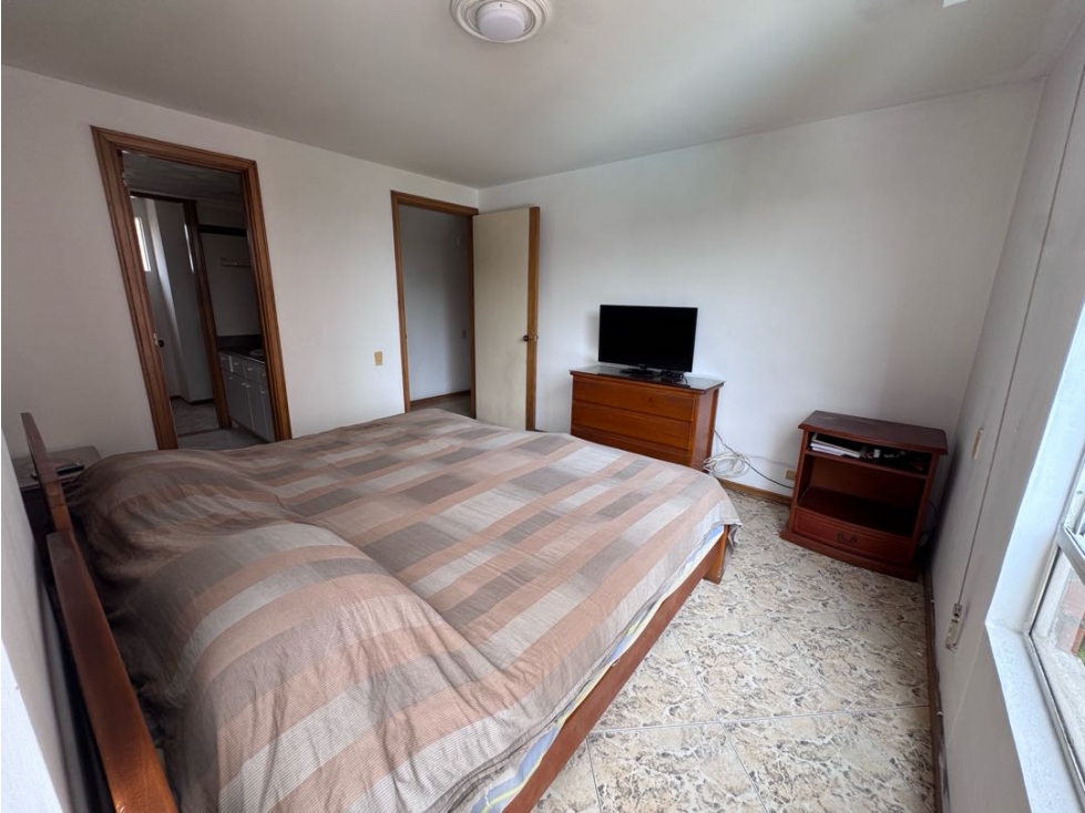 VENDO 105 mtr para REFORMAR sector clínica Medellín del Poblado — foto 6