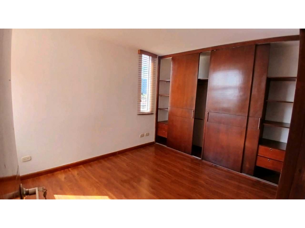 VENDO APARTAMENTO ESQUINERO VISTA EXTERIOR EN CUARTO PISO EN CAJICA — foto 4