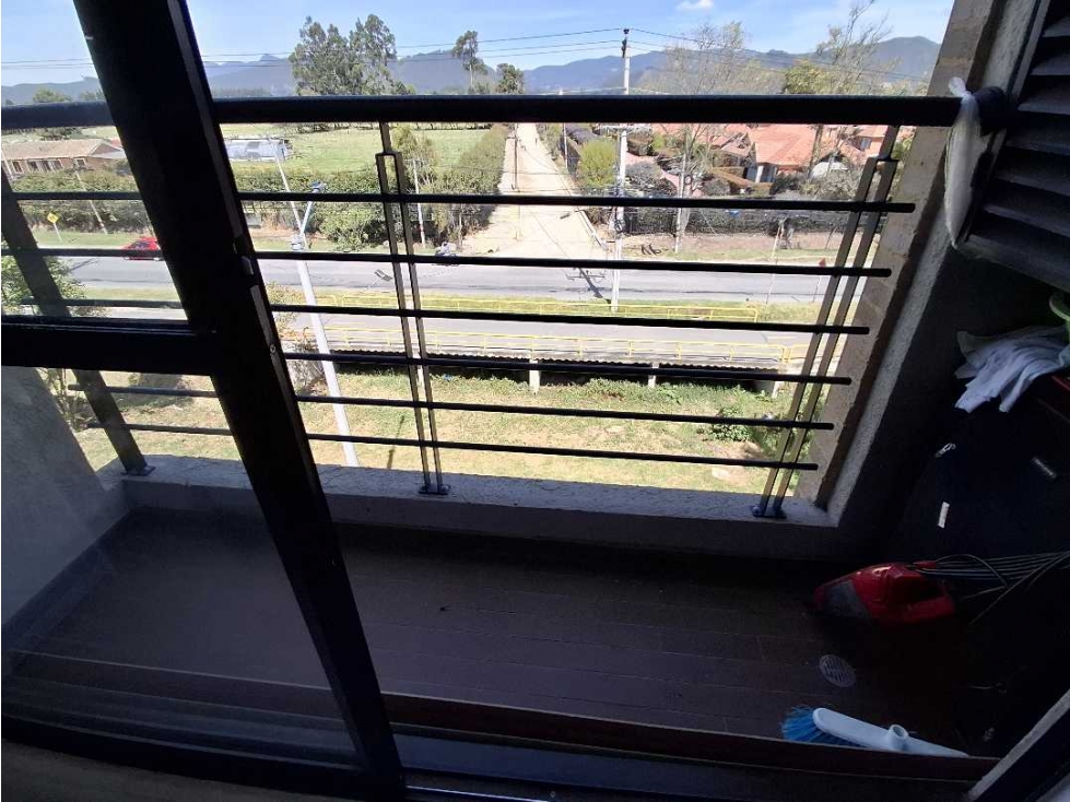 VENDO APARTAMENTO CON BALCON Y VISTA CAMPESTRE EN CAJICA — foto 3