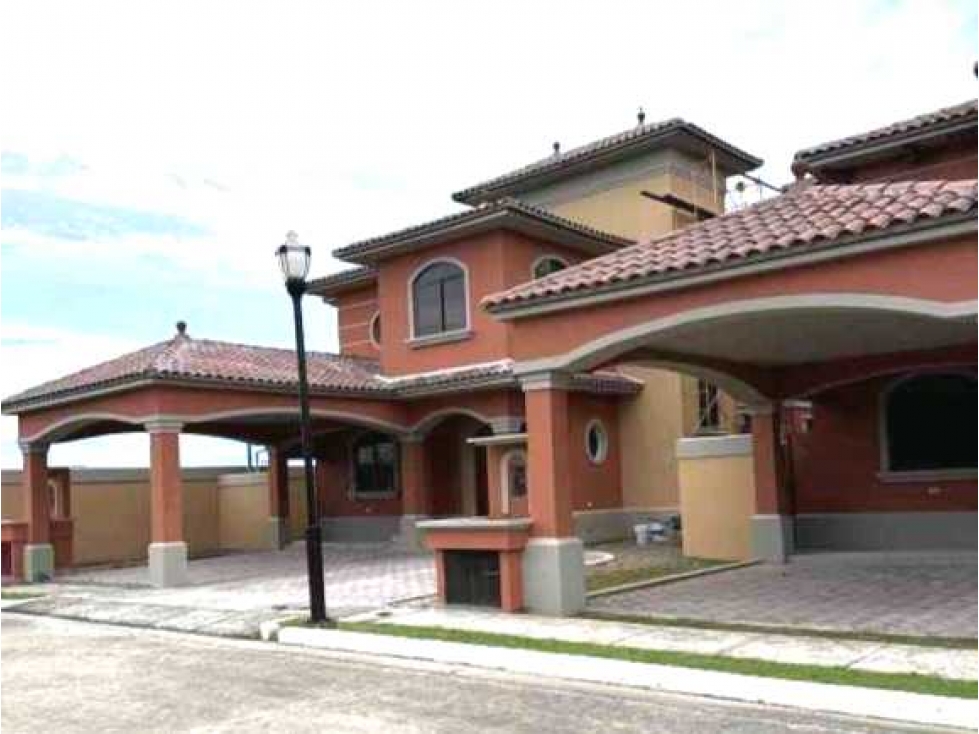 VENTA DE CASA DE 2 PISOS EN COSTA SUR EL DORAL