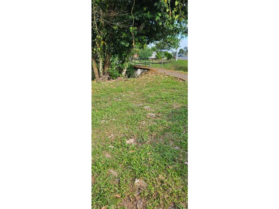 VENDO 5400 METROS ORILLA DE PANAMERICANA - 5