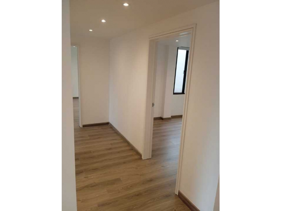 VENDO ACOGEDOR APARTAMENTO 175 MTRS2 REMODELADO SECTOR MULTICENTRO — foto 6