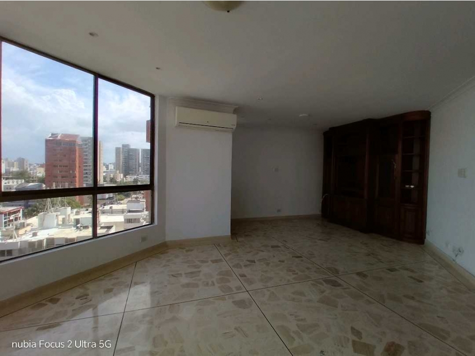 VENDO ACOGEDOR APARTAMENTO EN ALTO PRADO — foto 3