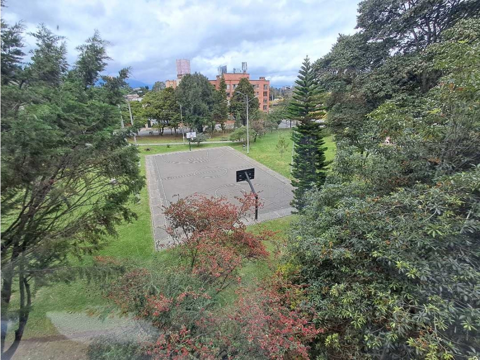 Vendo acogedor Apto. 122m2 NIZA Norte REMODELADO! piso 4 ascensor 2gjs — foto 4
