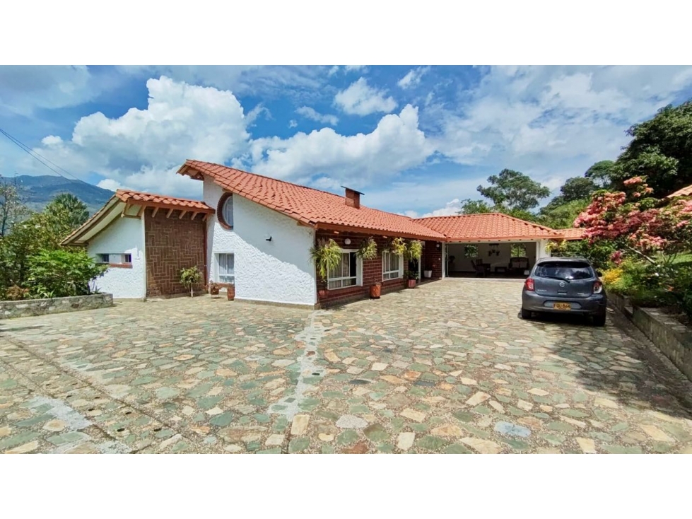 Vendo Acogedora Casa Campestre en Villa Roca, Copacabana