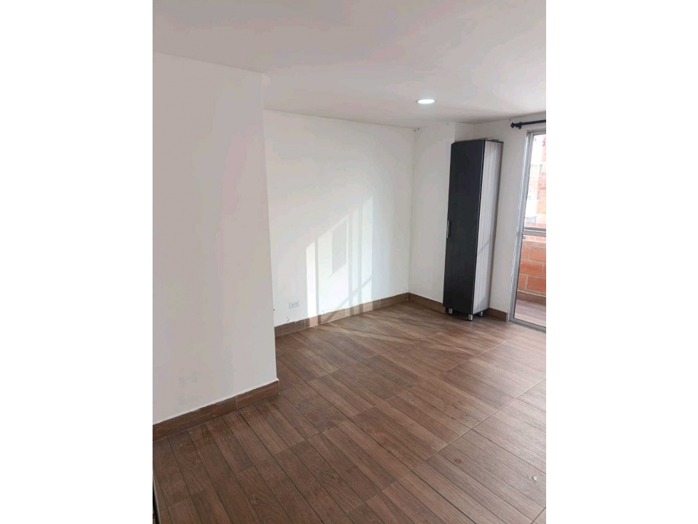 VENDO AMPLIO APARTAMENTO EN BELLO LA GABRIELA — foto 3