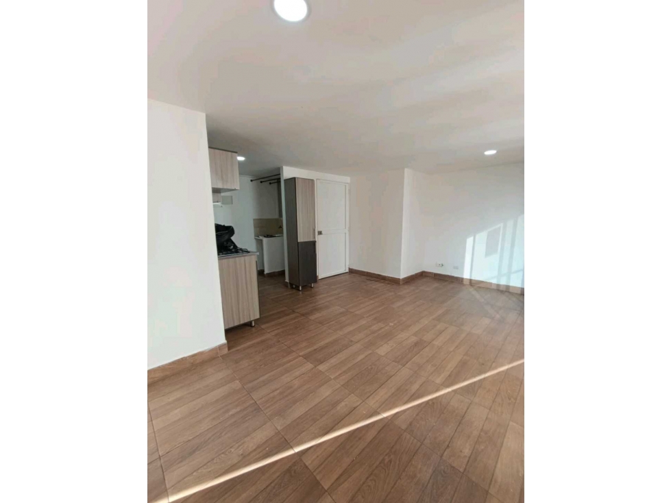 VENDO AMPLIO APARTAMENTO EN BELLO LA GABRIELA — foto 4
