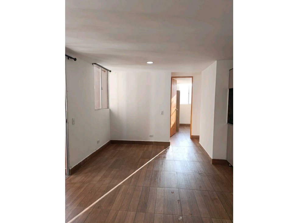 VENDO AMPLIO APARTAMENTO EN BELLO LA GABRIELA — foto 5