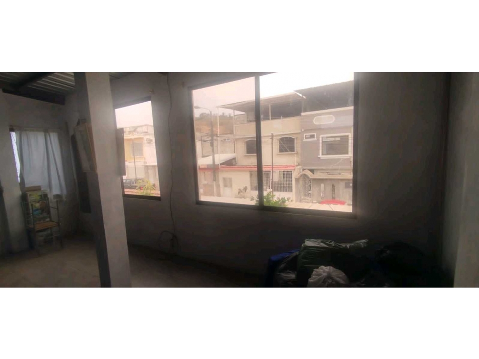 Vendo amplia casa en Colinas del maestro — foto 2