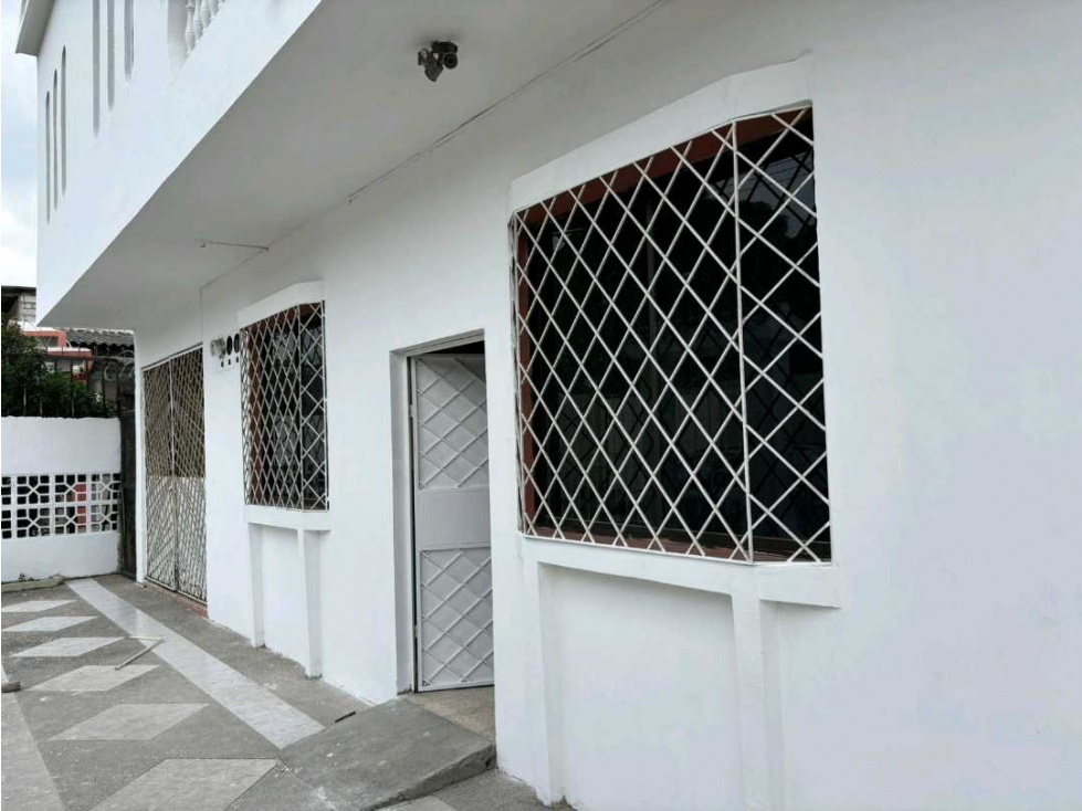 Vendo amplia casa en Duran 2 pisos y garaje - 5
